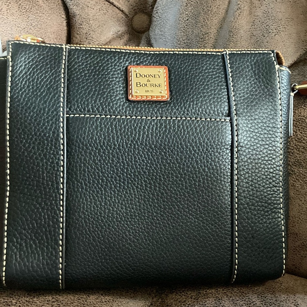 Dooney & Bourke Lexington crossbody